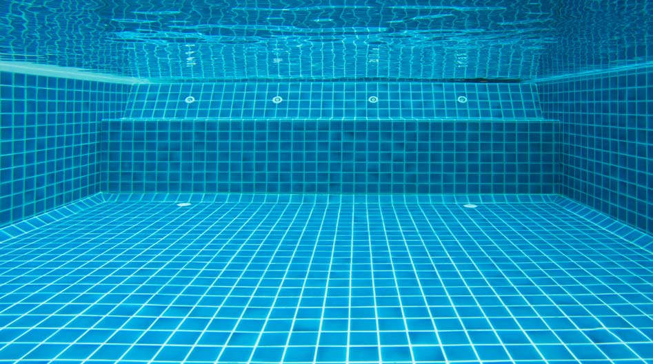 ¿Sabes cómo tener una piscina sin cloro?