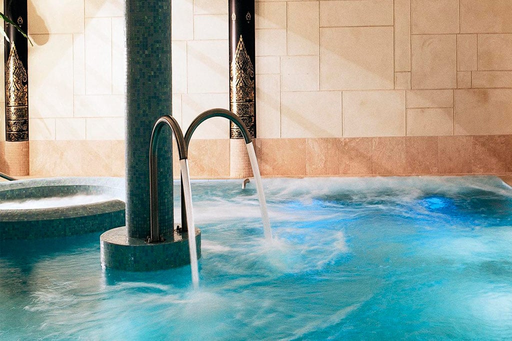 ¿Qué son las piscinas con hidroterapia y cuáles son sus beneficios?