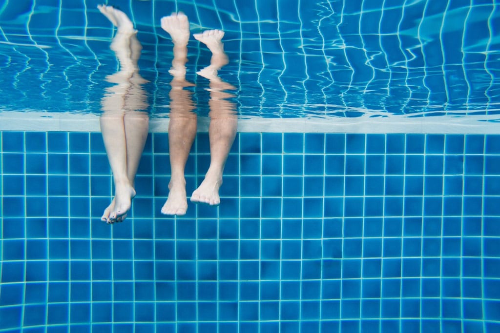 Sustituir el skimmer de tu piscina: ¡Mantén el agua limpia y fresca!